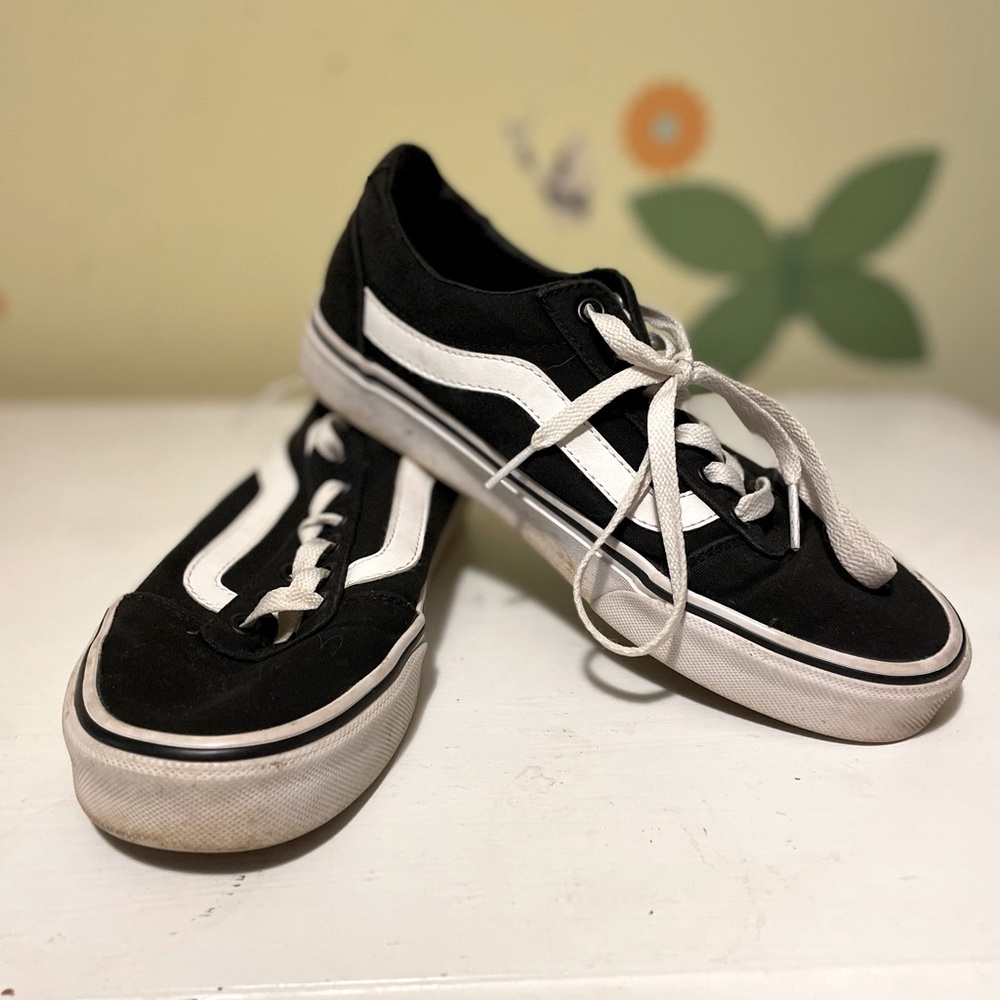 BLACK VANS🖤🖤